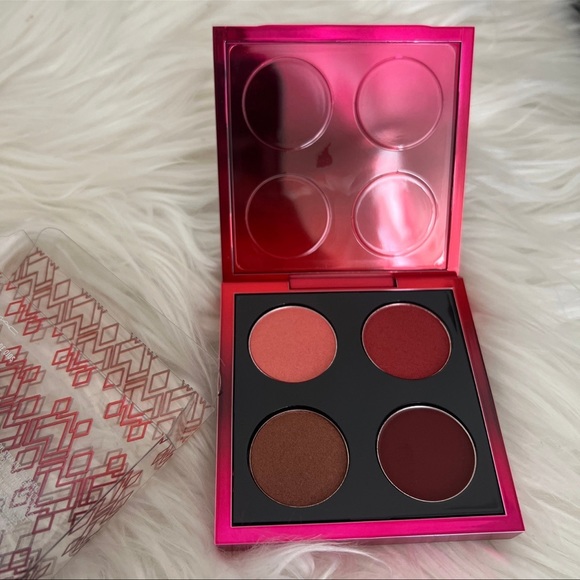 MAC Quad “XIN”HONOR OF KINGS Collection Eyeshadow Palette - Picture 1 of 7